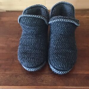 Muk Luks Charcoal Knit Slippers